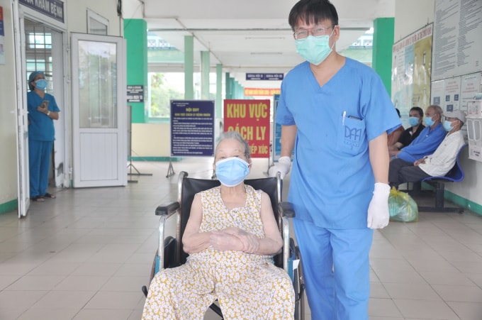 benh vien phoi da nang cuu chua thanh cong nhieu benh nhan mac covid 19 nang hinh 1