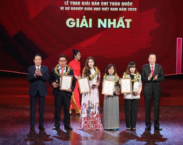 the le giai bao chi toan quoc vi su nghiep giao duc viet nam nam 2021 hinh 1