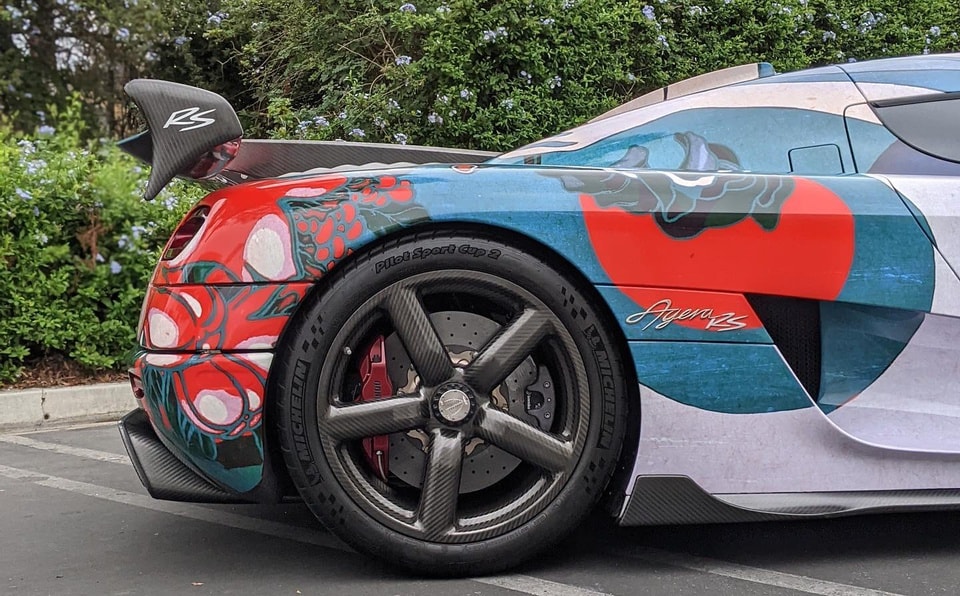 koenigsegg agera rs duoc trang bi lop son ngoai that phong cach a dong hinh 5
