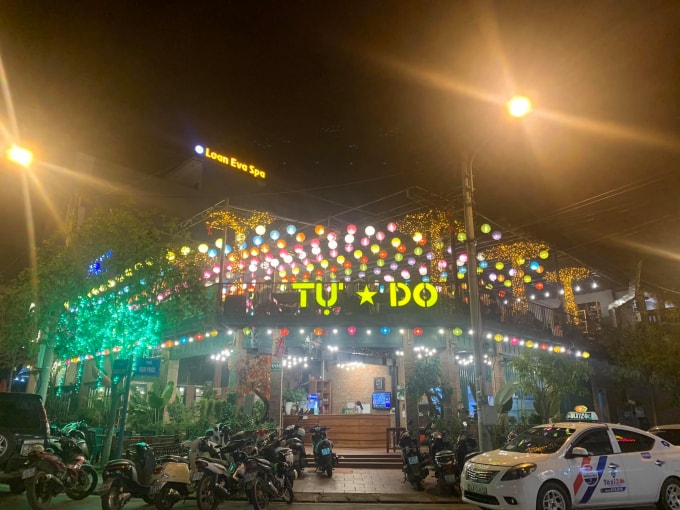 lao cai mo lai cho phien va quan an hang giai khat hinh 1