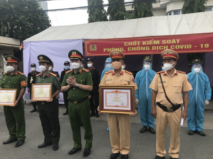 cong an dong nai nhan bang khen cua thu tuong bo truong bo cong an hinh 1