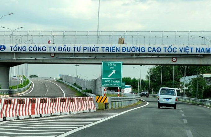 3 nhan su cap cao thuoc vec vua bi ky luat la ai hinh 1