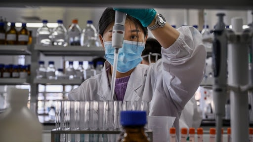 trung quoc tuyen bo sap san xuat loai vaccine vuot troi hon pfizer va moderna cua my hinh 1