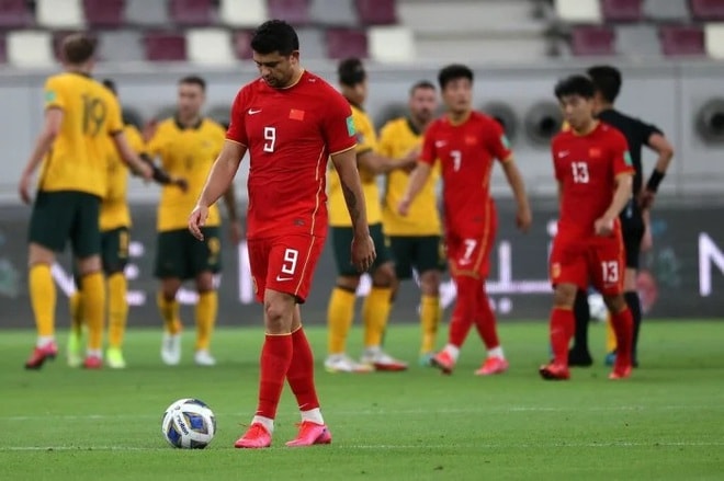 doi tuyen viet nam va trung quoc cung tut sau tren bxh fifa hinh 1