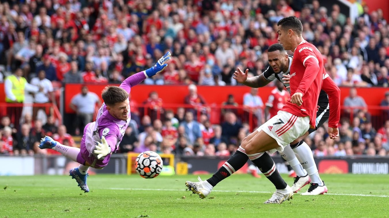 man utd thang 4 1 newcastle ronaldo co man ra mat hoan hao hinh 3