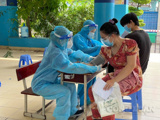 gia dinh cuu f0 dang ky lam tinh nguyen ho tro 30000 ly giay cho cac phuong quan va benh vien da chien hinh 3