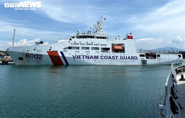 quang nam xuyen dem cuu 13 nguoi tren tau keo sa lan gap su co khi vao dao ly son tru bao hinh 1