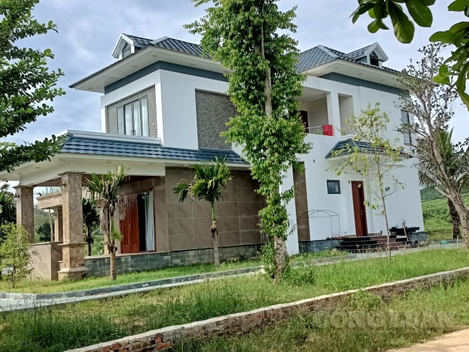 biet thu nup bong nha dieu hanh trang trai tren dat nong nghiep hinh 4