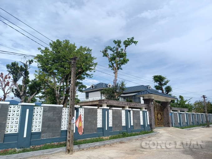 biet thu nup bong nha dieu hanh trang trai tren dat nong nghiep hinh 7