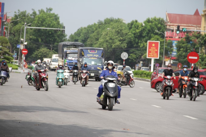 canh un u khi nguoi dan do xo ve tp vinh ngay dau dung cach ly xa hoi hinh 2