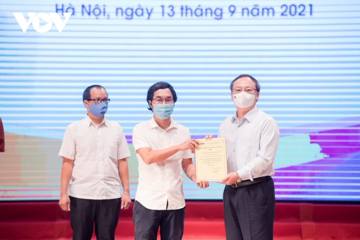giai thuong tieng noi viet nam trao 5 giai a cho cac tac gia hinh 1