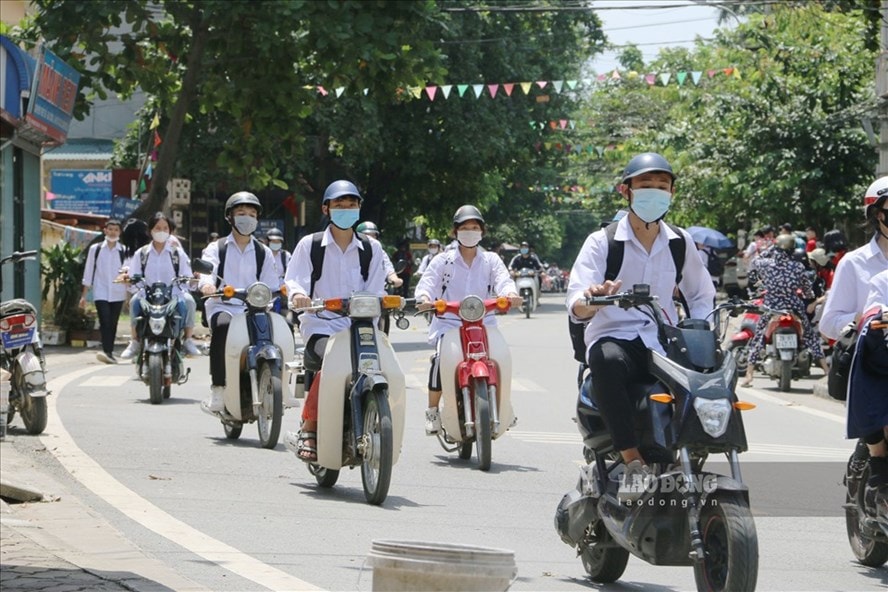 hoa binh hoc sinh huyen giap ha noi duoc di hoc tro lai hinh 1