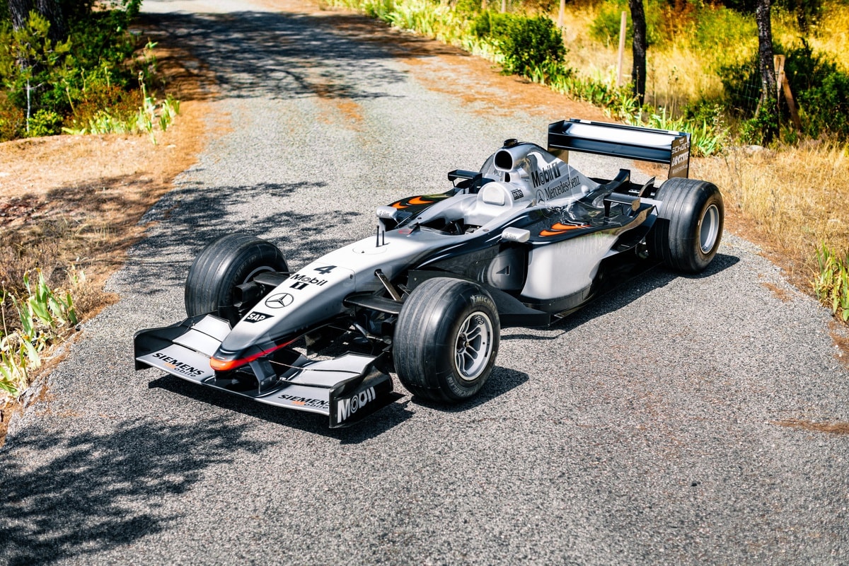 xe dua mclaren mp4 17d duoc mang ra dau gia hinh 1