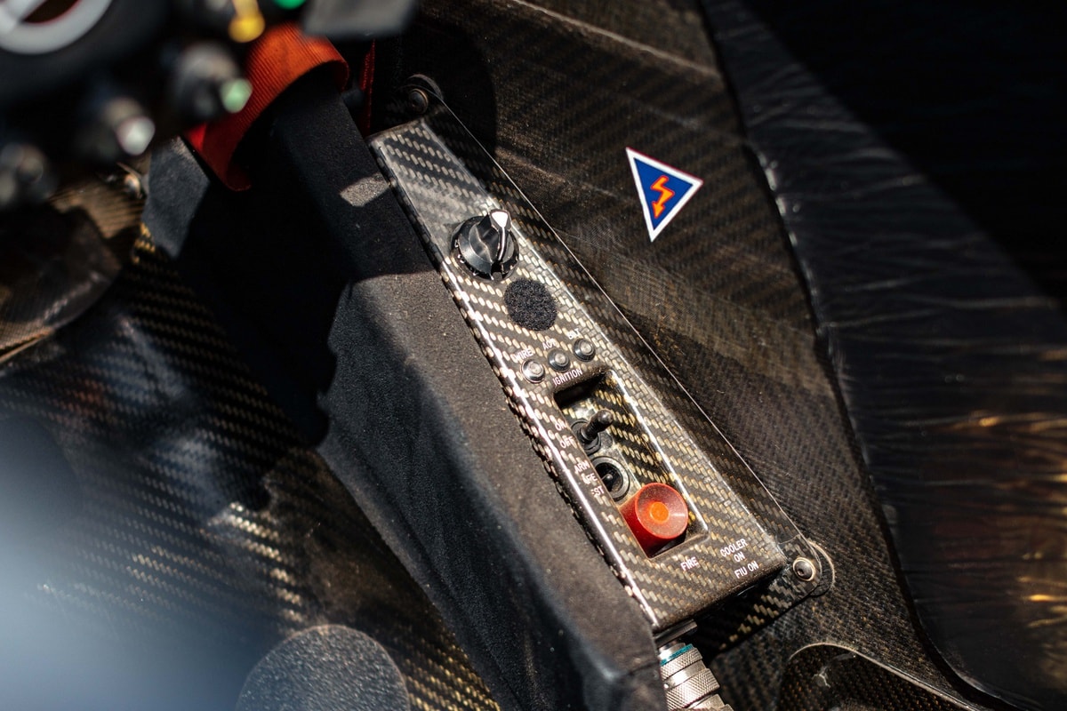 xe dua mclaren mp4 17d duoc mang ra dau gia hinh 8
