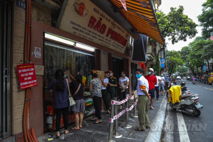 ha noi de khach xep hang khong dung 5k co so banh trung thu bao phuong bi nhac nho hinh 2