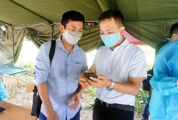 bat cap cua so suc khoe dien tu khien nguoi dan keu troi hinh 2