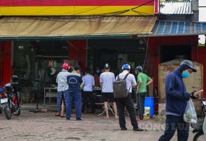 ha noi hang quan mo ban tro lai nguoi dan cho gan 1h dong ho lai bao het hang hinh 3