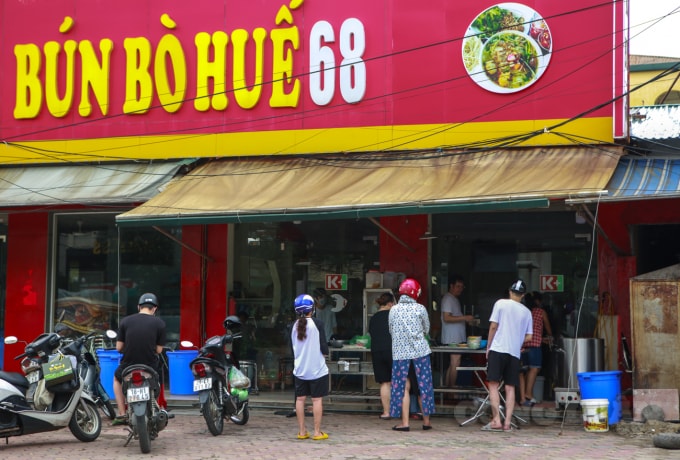 ha noi hang quan mo ban tro lai nguoi dan cho gan 1h dong ho lai bao het hang hinh 1