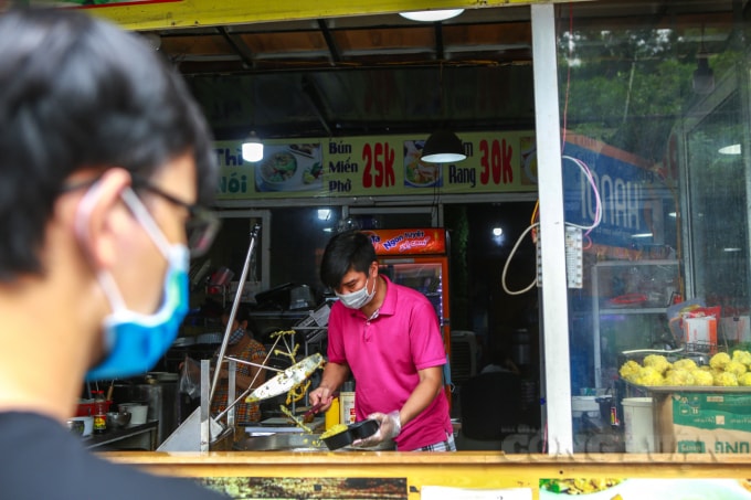 ha noi hang quan mo ban tro lai nguoi dan cho gan 1h dong ho lai bao het hang hinh 6