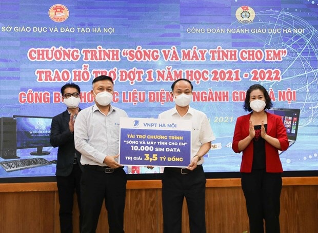 vnpt ha noi tai tro 10000 sim data tri gia 35 ty dong cho hoc sinh sinh vien hinh 1