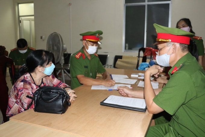 bat tam giam giam doc cong ty minh khang va truong ban qlda khu do thi minh khang hinh 2
