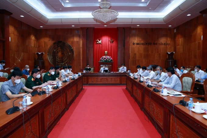 khong manh dan mo lai san xuat thi lang phi nguon luc cong suc chong dich hinh 1