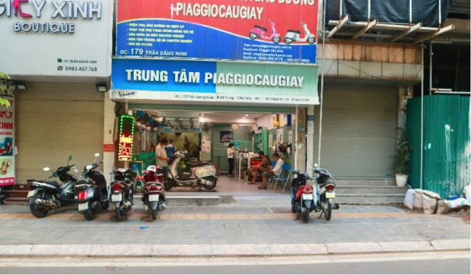 ha noi cua hang sua chua xe may tat bat sau hai thang ngung hoat dong hinh 2