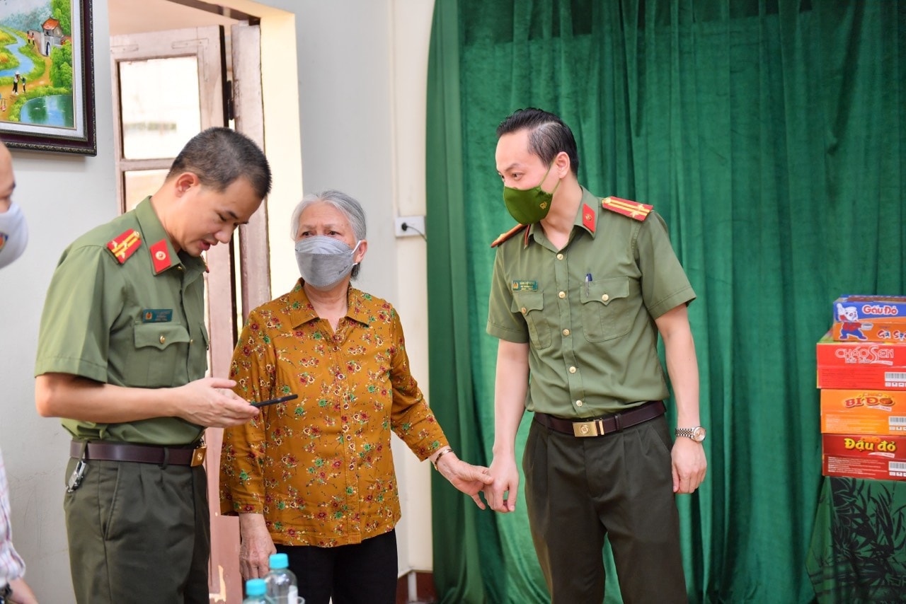 lan toa nhung tam long nhan ai de cung nhau vuot qua dai dich hinh 3