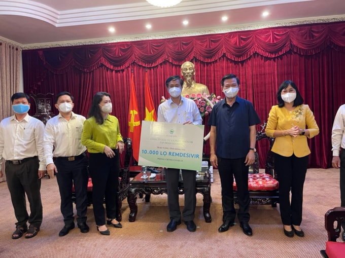 lo thuoc 200000 lo remdesivir dac tri covid 19 ve viet nam duoc phan bo the nao hinh 8