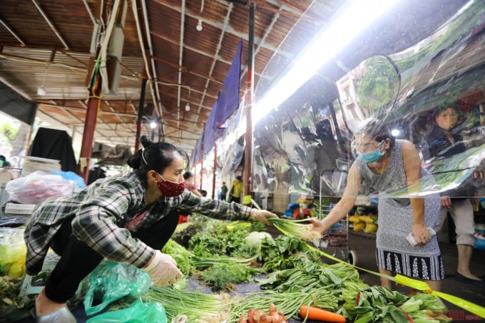 ha noi quan hai ba trung de xuat mo lai tat ca hoat dong dich vu tu 1 10 hinh 1