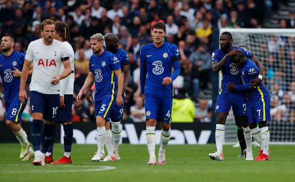 danh bai tottenham 3 0 chelsea len ngoi dau bang premier league hinh 2