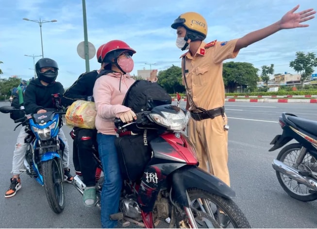 nguoi dan muon ve que ra vao ha noi can dieu kien gi hinh 1