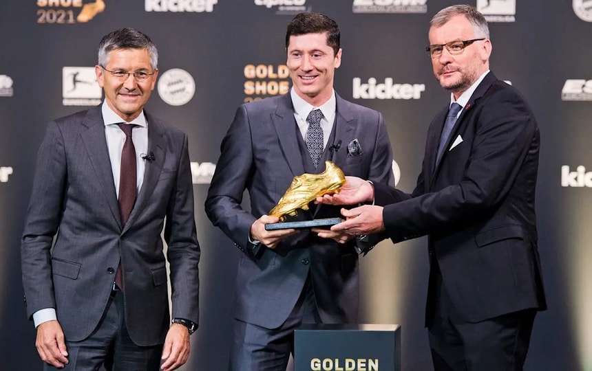 lewandowski duoc trao danh hieu chiec giay vang chau au hinh 1