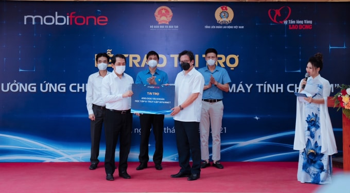 mobifone tiep tuc tai tro 200000 tai khoan hoc tap va truy cap internet trong chuong trinh song va may tinh cho em hinh 1