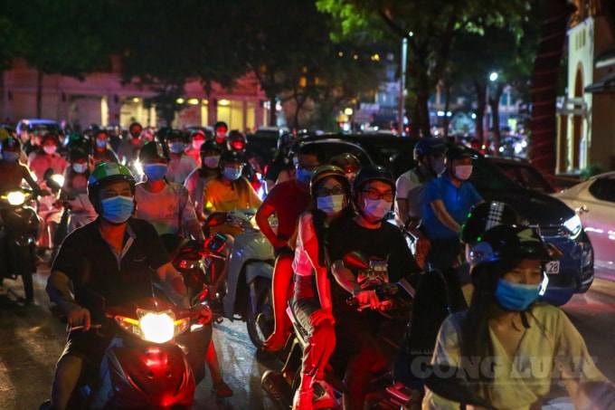 pho bi thu ha noi thanh qua chong dich dang bi thach thuc sau bien nguoi dem trung thu hinh 1