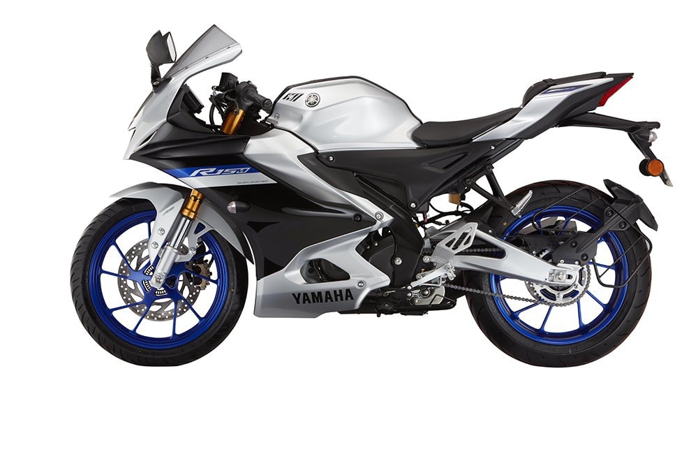 yamaha r15 v4 the he thu 4 ra mat bo sung ban dac biet r15m hinh 4