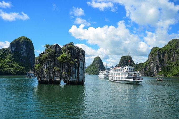 ap gia san ve may bay can nhin xa khong hy sinh vi loi ich cuc bo va ngan han hinh 3