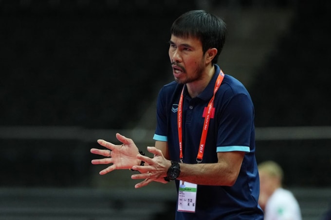 hlv pham minh giang khong ve nuoc cung futsal viet nam o lai lithuania dieu tri covid 19 hinh 1