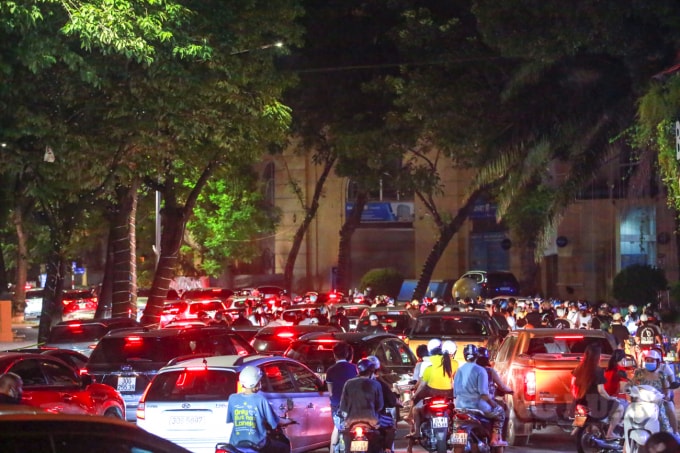 sau bien nguoi dem trung thu quan trung tam ha noi len phuong an tang cuong phong chong dich hinh 1
