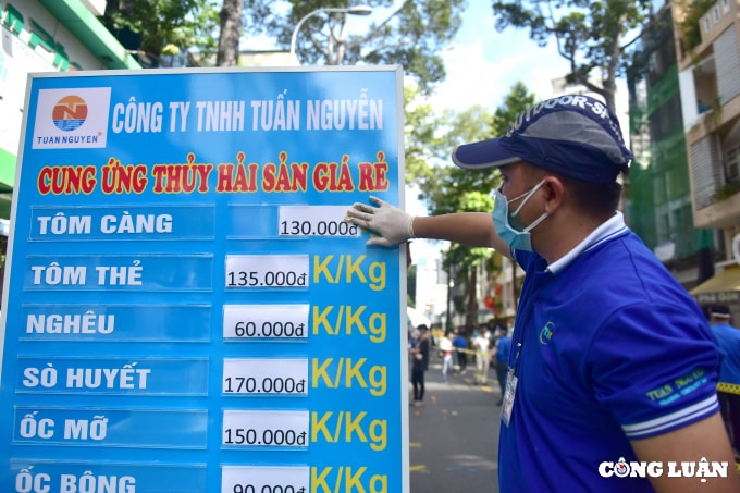 tp hcm nguoi dan vung xanh hao huc di cho luu dong hinh 3