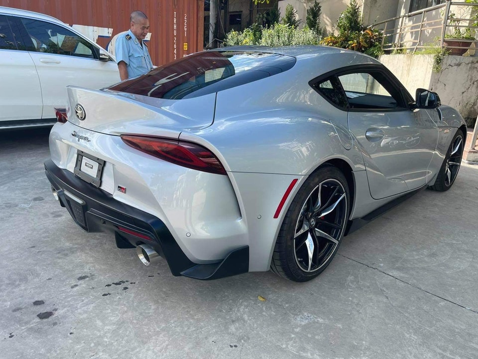 toyota supra 2021 dau tien vua cap ben viet nam hinh 2