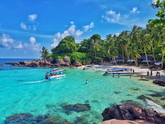 phu quoc chua the don khach du lich quoc te trong thang 10 hinh 1