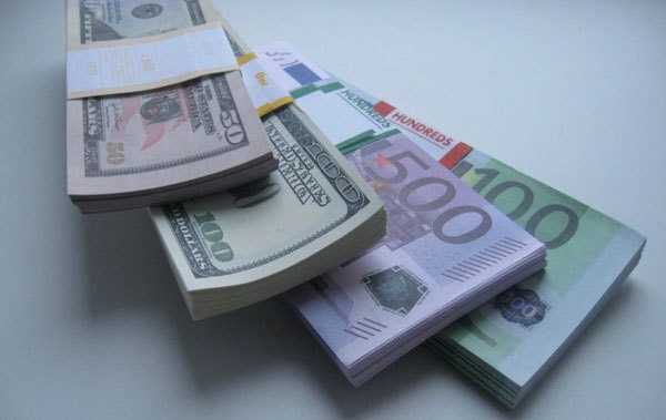 ty gia ngoai te hom nay 24 9 dong usd quay dau giam hinh 1