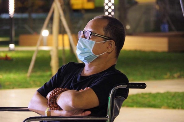 nghe si saxophone tran manh tuan roi nuoc mat khi gap dong nghiep hinh 2