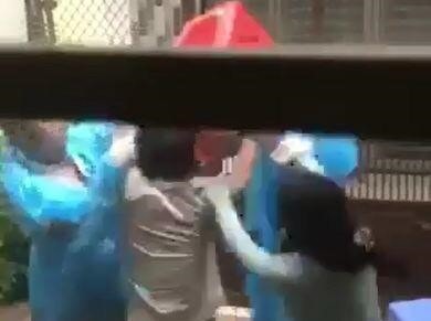 nguyen nhan vu xo xat giua nhan vien y te va nhom nguoi dan o tp hcm hinh 1