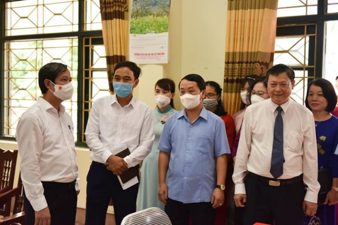 se sua doi chinh sach nham thuc day giao duc de con em dong bao dan toc phat trien hinh 1