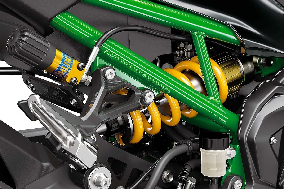 kawasaki z900 se 2022 ra mat nang cap kha nang van hanh hinh 3