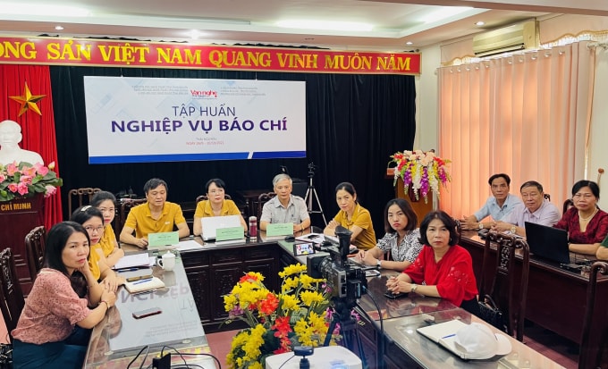 hoi nha bao tinh thai nguyen phoi hop to chuc tap huan nghiep vu bao chi truc tuyen hinh 2