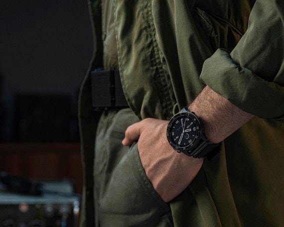 garmin ra mat dong ho thong minh tactix delta solar tai viet nam hinh 1
