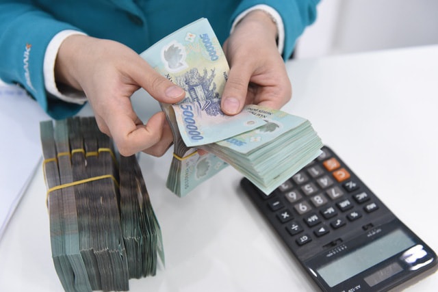 ngan hang goi y gui tiet kiem mua bia kem lac voi loi hua hen lai suat sieu khung 25 nam hinh 1